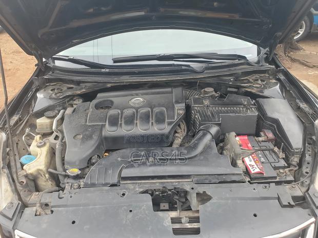 Nissan Altima 2.5 S Sedan 2011 Black