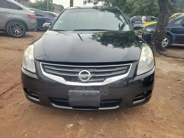 Nissan Altima 2.5 S Sedan 2011 Black
