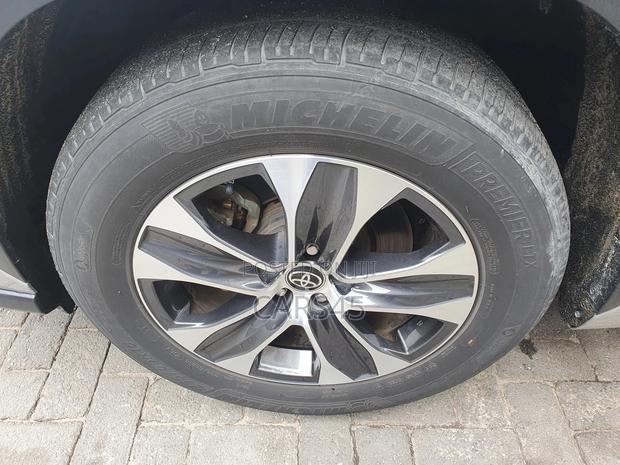 Toyota Highlander 2023 Silver