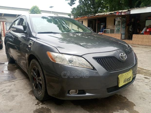 Toyota Camry 2007 Gray
