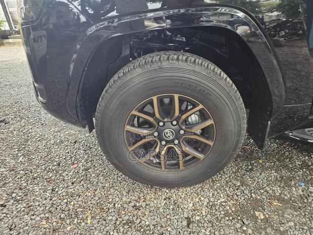Toyota Land Cruiser 2025 Black