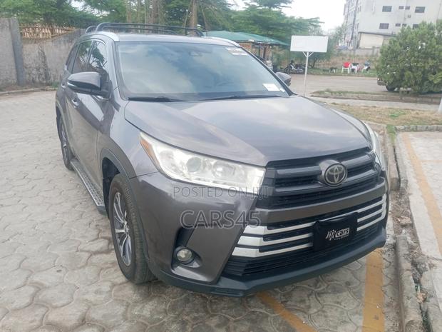 Toyota Highlander 2018 Gray
