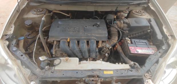 Toyota Matrix 2003 Gold
