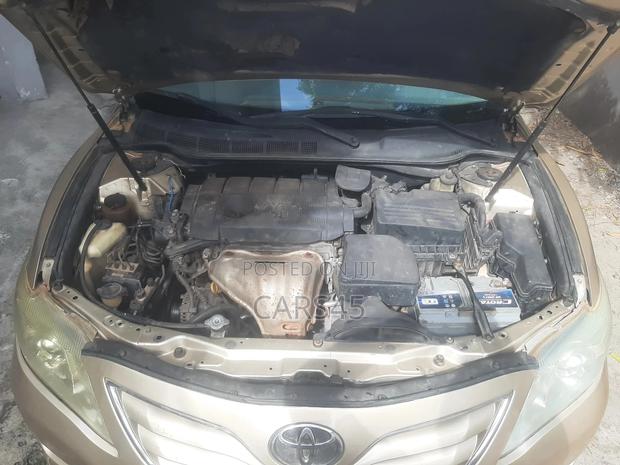 Toyota Camry 2010 Gold