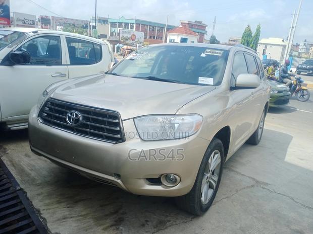Toyota Highlander 2009 Gold
