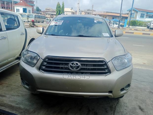 Toyota Highlander 2009 Gold