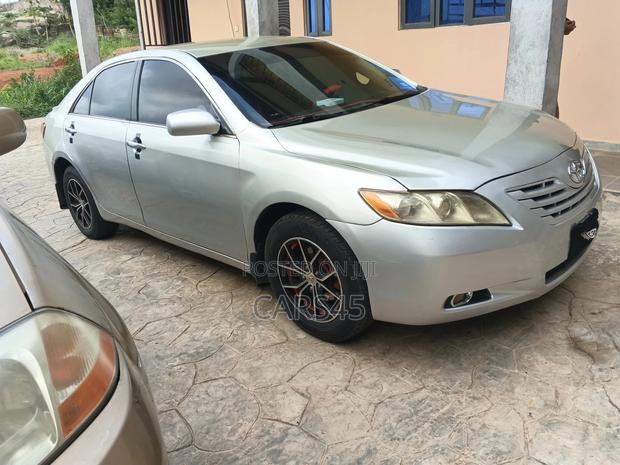 Toyota Camry 2009 Silver