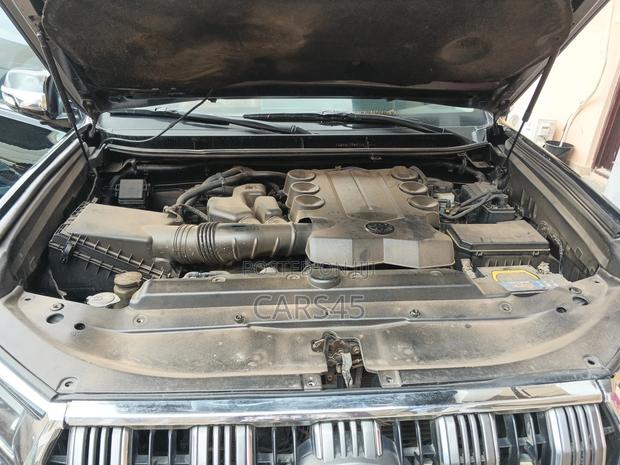 Toyota Land Cruiser Prado 2016 Black