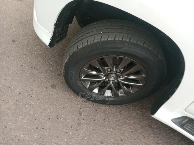 Lexus GX 2015 White