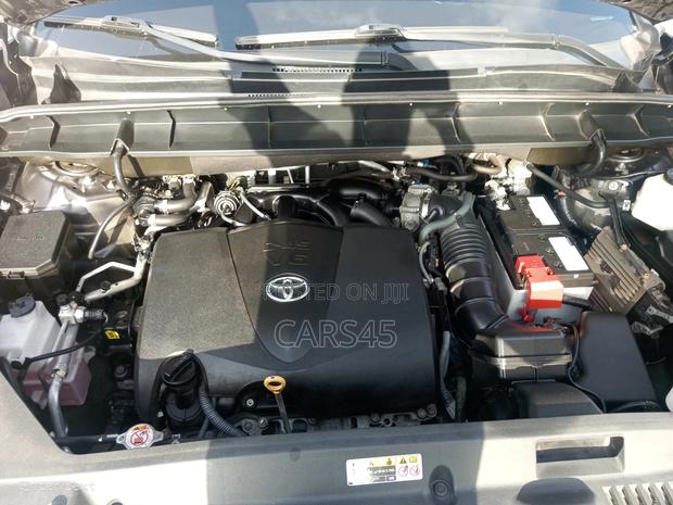 Toyota Highlander 2021 Gray