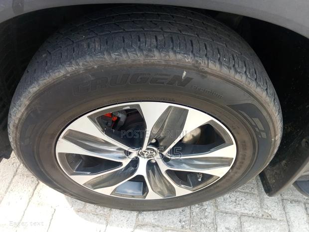 Toyota Highlander 2021 Gray
