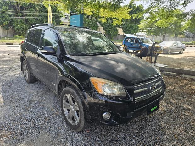 Toyota RAV4 2010 Black
