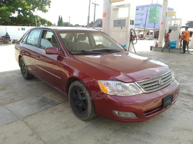 Toyota Avalon 2002 Red