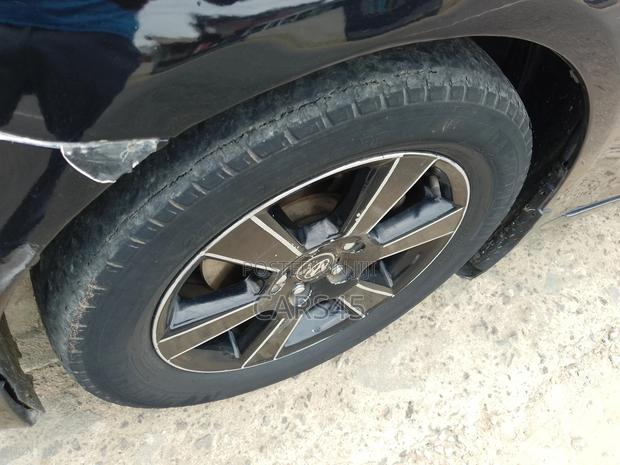 Hyundai Sonata 2011 Black