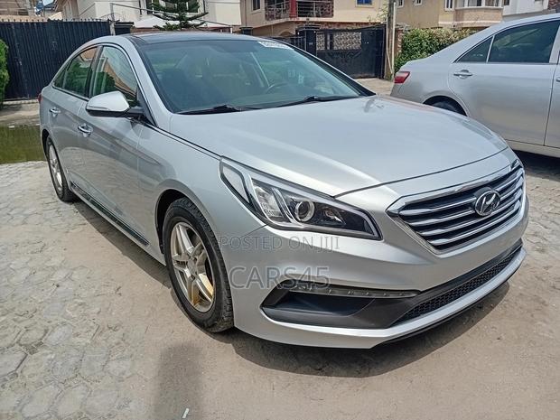 Hyundai Sonata Sport Sedan FWD (2.4L 4cyl 6A) 2016 Silver