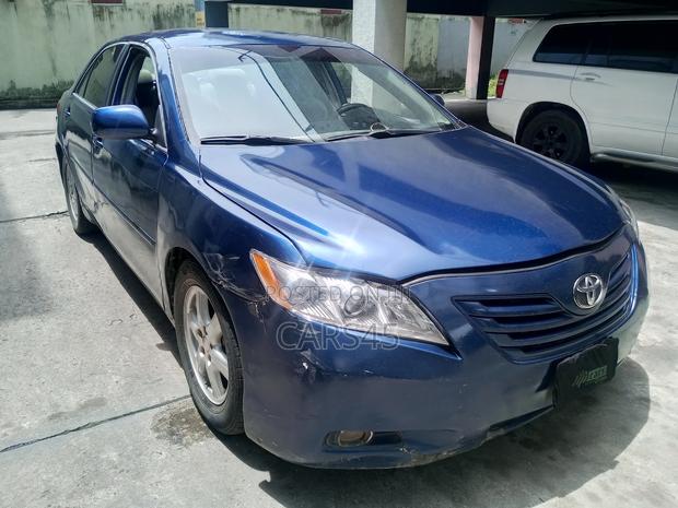 Toyota Camry 2009 Blue