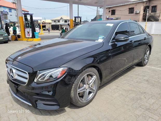 Mercedes-Benz E300 2017 Black