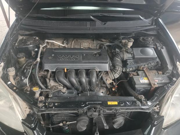 Toyota Matrix Hatchback AWD (1.8L 4cyl 4A) 2005 Black