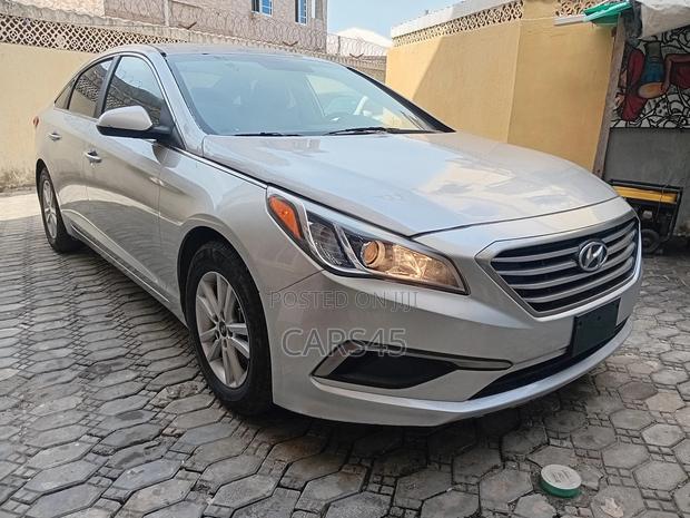 Hyundai Sonata SE 2016 Silver