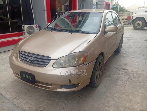 Toyota Corolla 2003 Gold