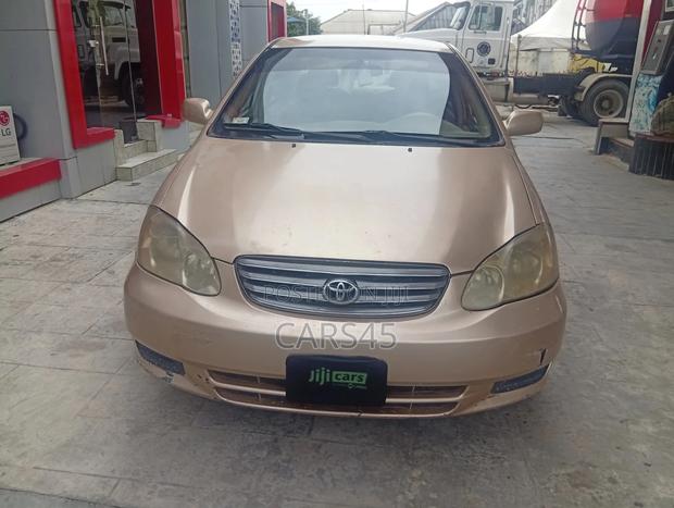 Toyota Corolla 2003 Gold