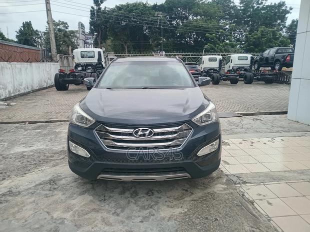 Hyundai Santa Fe 2016 Gray