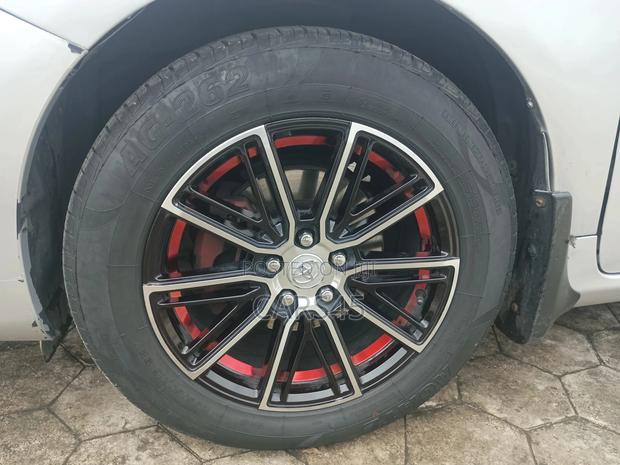 Toyota Corolla XLE 4dr Sedan (1.8L 4cyl 4A) 2010 Silver