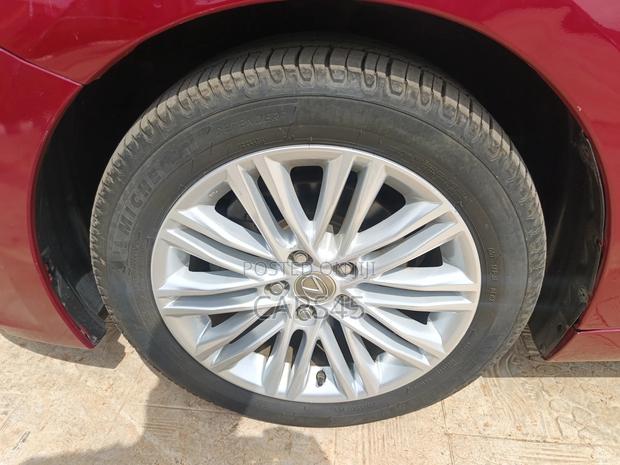 Lexus ES 2014 Red
