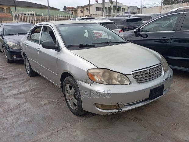 Toyota Corolla 2005 Silver