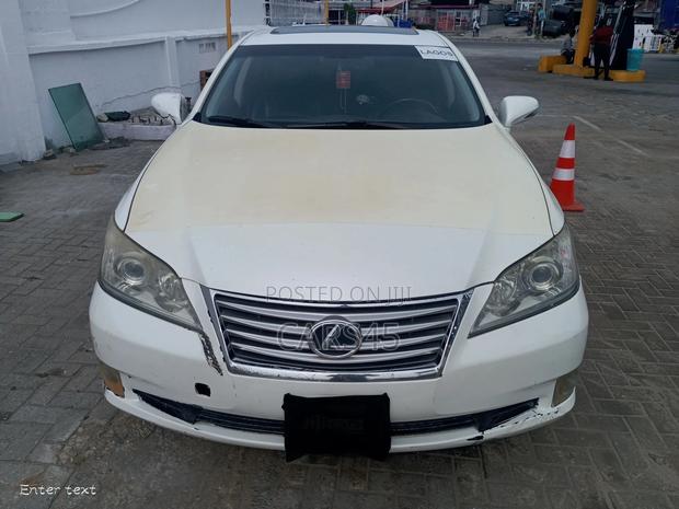 Lexus ES 2011 White