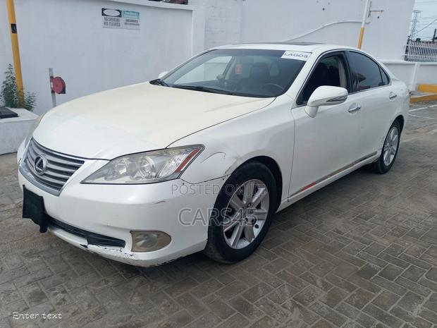 Lexus ES 2011 White