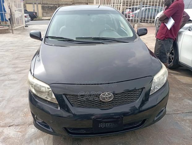 Toyota Corolla 2010 Black