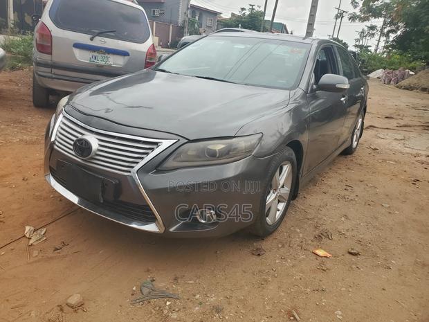 Toyota Camry SE 4dr Sedan (2.5L 4cyl 6AM) 2010 Gray