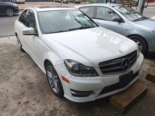 Mercedes-Benz C300 Luxury 4Matic Sedan AWD (3.5L 6cyl 7A) 2014 White