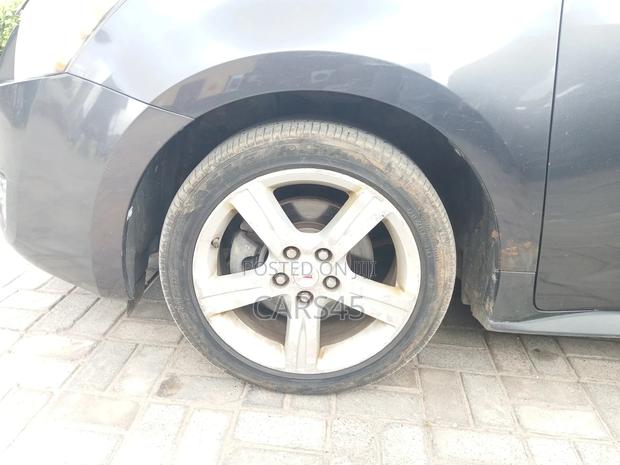 Pontiac Vibe 2009 Gray