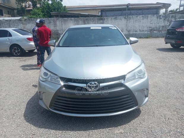 Toyota Camry 2017 Gray