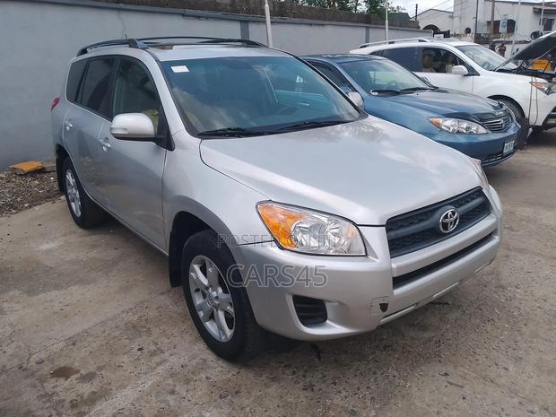 Toyota RAV4 2012 Silver