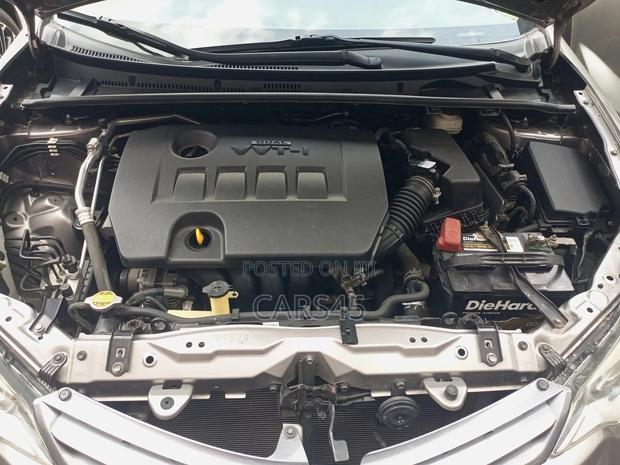 Toyota Corolla 2015 Black