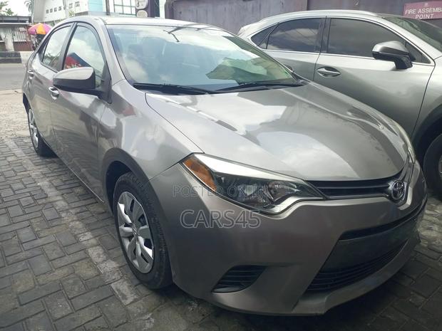 Toyota Corolla 2015 Black