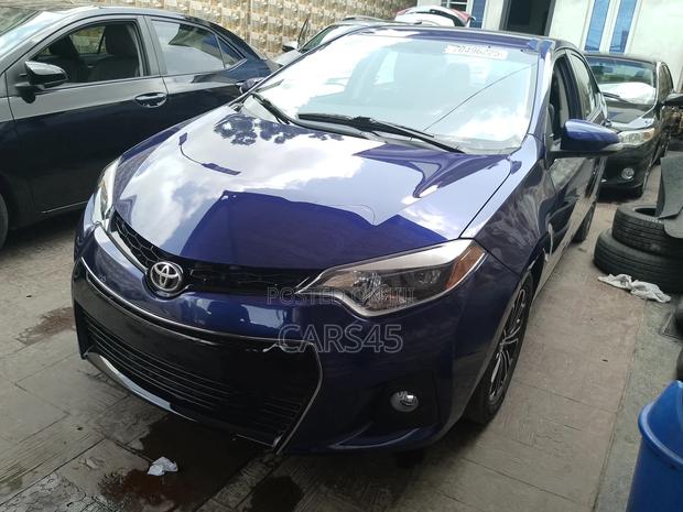 Toyota Corolla 2015 Blue