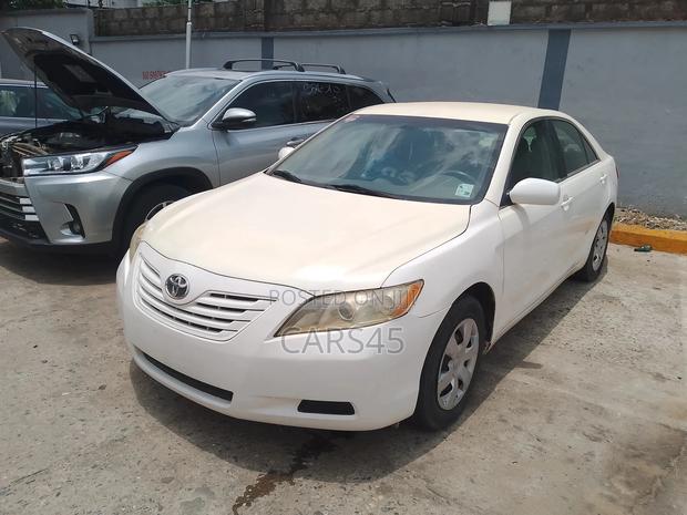 Toyota Camry 2009 White