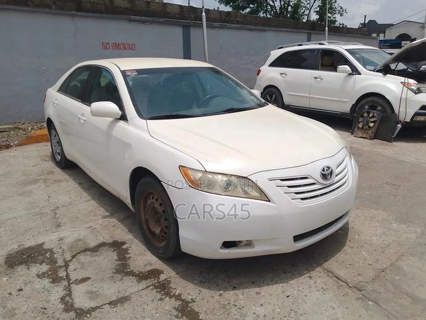Toyota Camry 2009 White