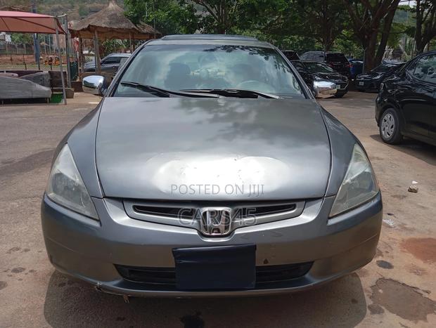 Honda Accord 2004 Gray