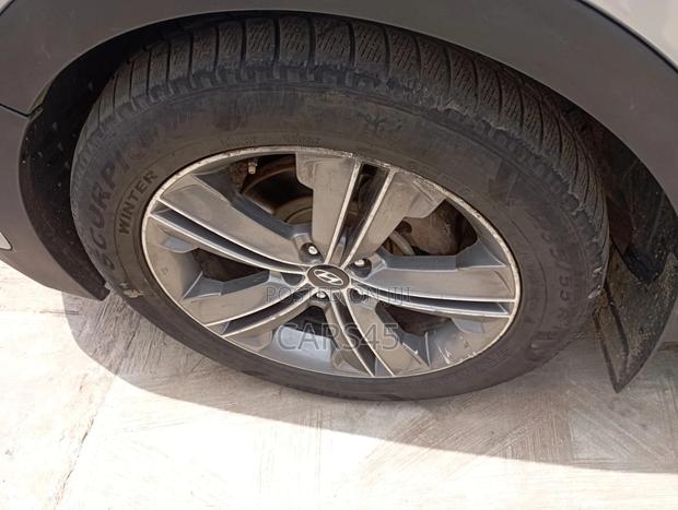 Hyundai Santa Fe 2013 Gray