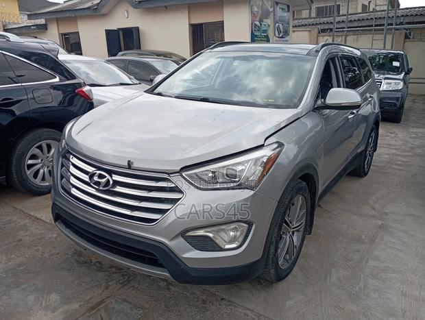 Hyundai Santa Fe 2013 Gray