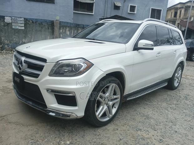 Mercedes-Benz GL-Class GL550 4MATIC 4dr SUV AWD (4.7L 8cyl Turbo 7A)