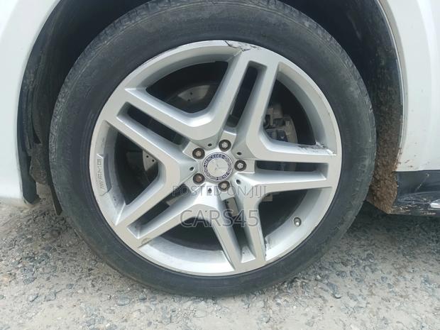 Mercedes-Benz GL-Class GL550 4MATIC 4dr SUV AWD (4.7L 8cyl Turbo 7A)