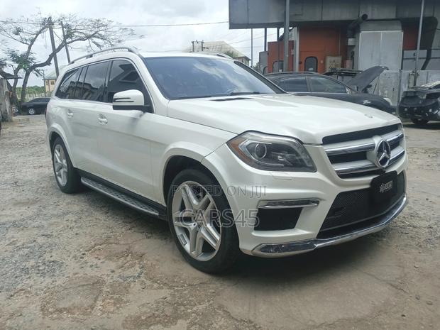 Mercedes-Benz GL-Class GL550 4MATIC 4dr SUV AWD (4.7L 8cyl Turbo 7A)