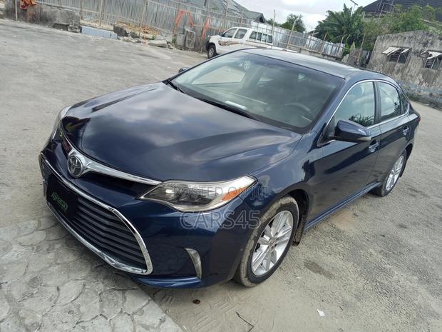 Toyota Avalon XLE 4dr Sedan (3.5L 6cyl 6A) 2015 Blue