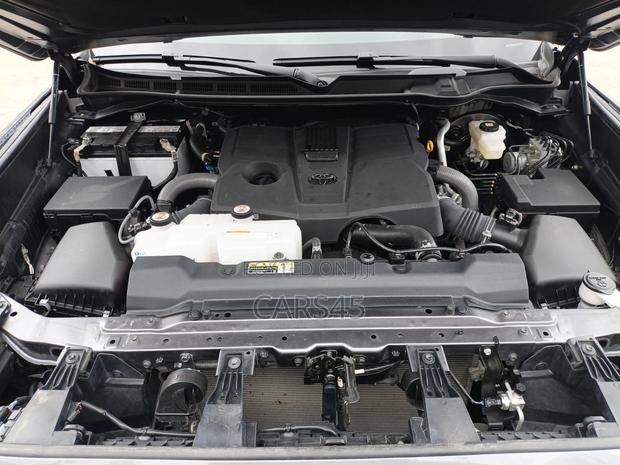 Toyota Tundra 2025 Gray
